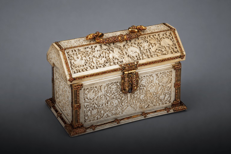 Four Enriching Exhibitions to Catch at the Louvre Abu Dhabi Carved Ivory Jewelled Casket © Department of Culture and Tourism – Abu Dhabi (Photo Sylvie Van Roey)